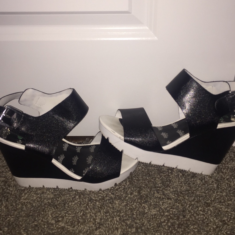 🆕Juicy Couture Wedges